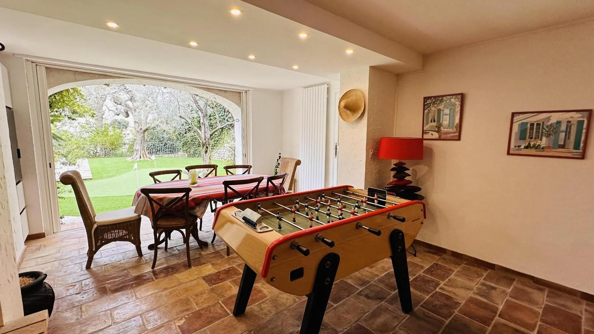 A Lovely Large Villa With A Big Swimming Pool And Gardens In A Calm Area Of Cannes - 1921 0*,  法国