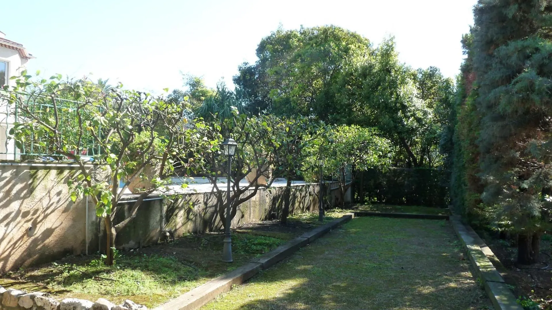 A Lovely Large Villa With A Big Swimming Pool And Gardens In A Calm Area Of Cannes - 1921 法国
